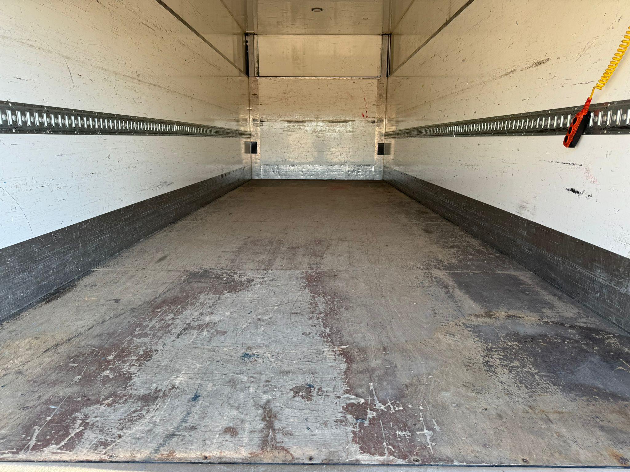 Camión VOLVO FE - 240 Hp Mecánico (2016) - Imagen 13