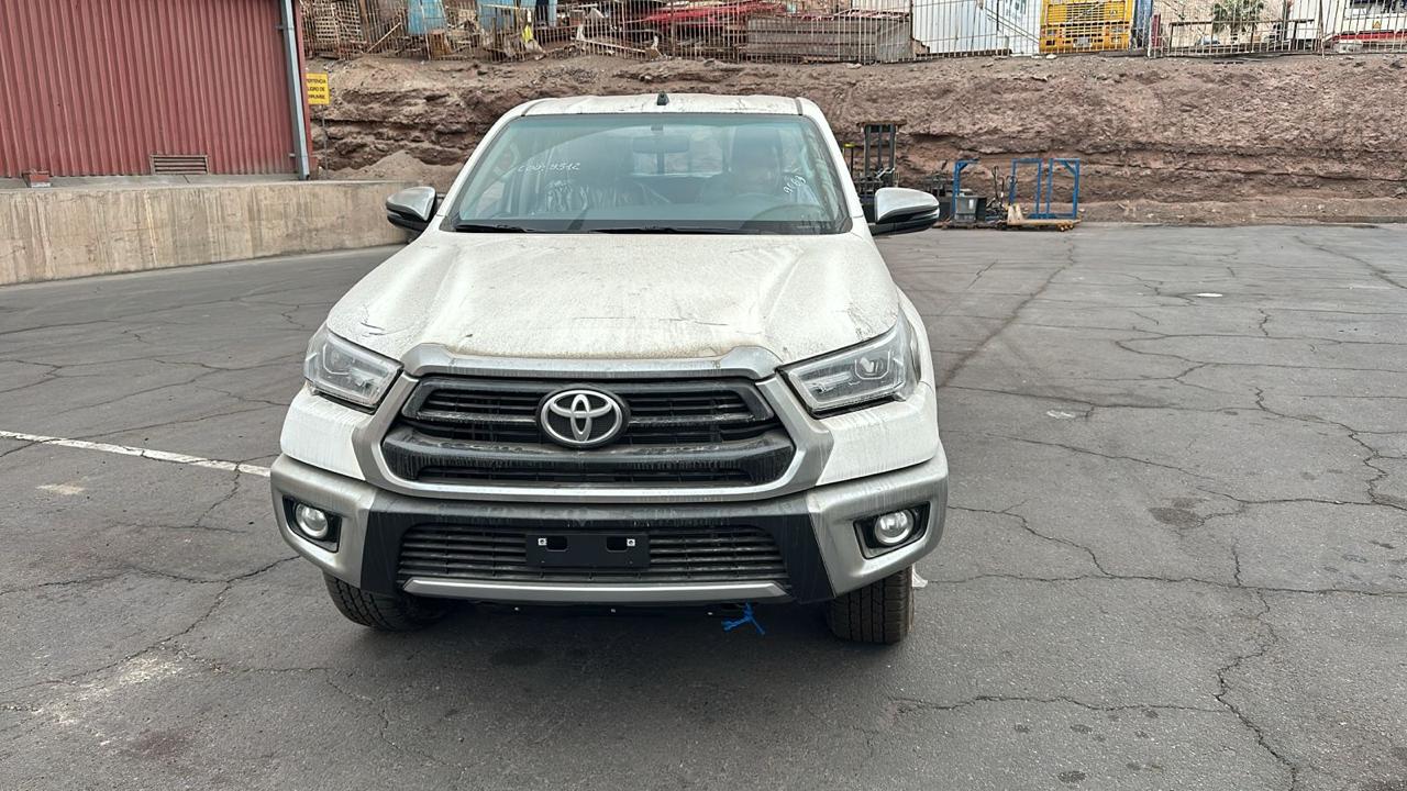 Toyota Hilux 4x4 Mecánica (2024) - 0 Km - Imagen 4