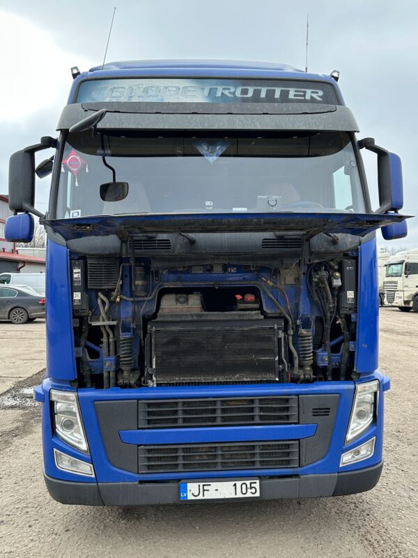 Volvo FH13 Globetrotter - 460 Hp Mecánico (2013) - Imagen 8