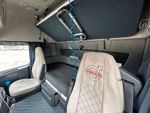 Volvo FH13 Globetrotter - 460 Hp Mecánico (2013) - Imagen 10