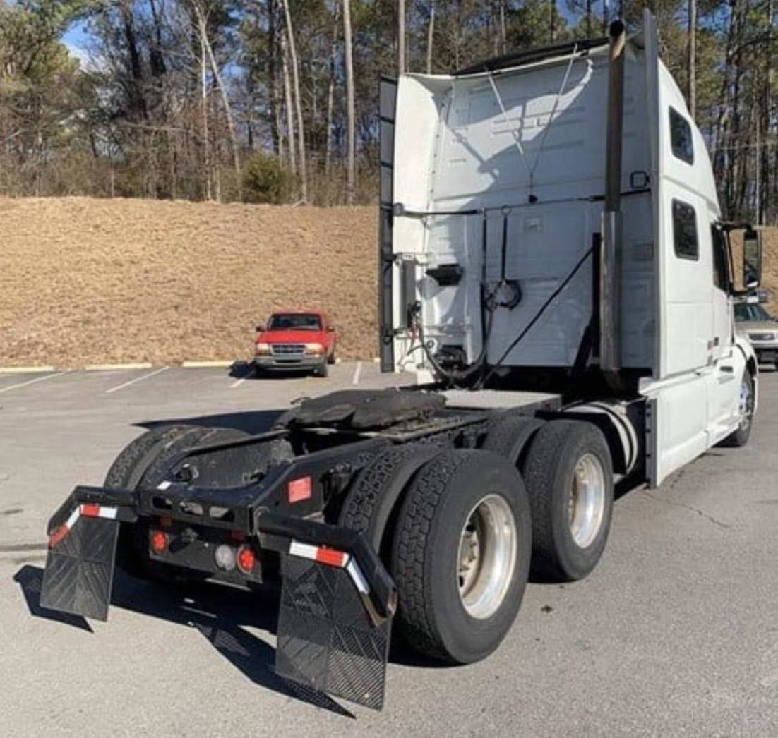 VOLVO FH13 VNL 860 - 455 Hp I-Shift (2021) - Imagen 5