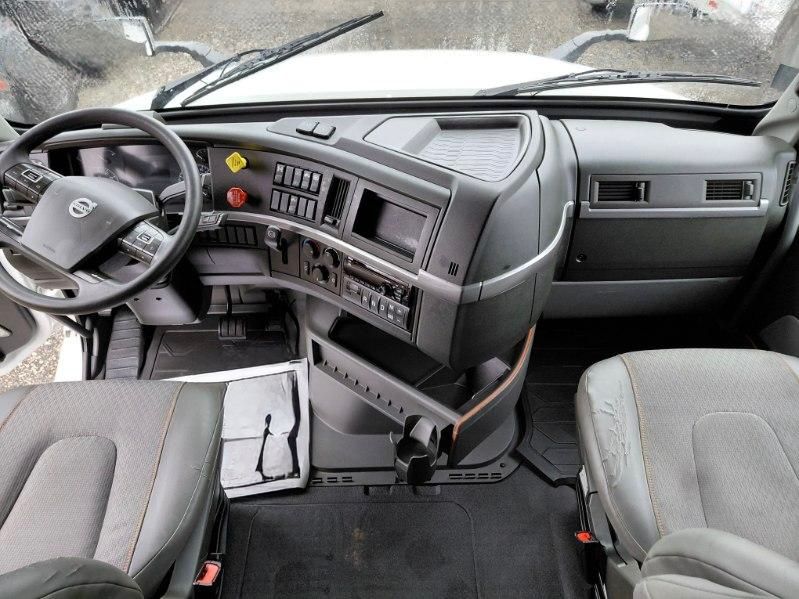 VOLVO FH13 VNL 860 - 455 Hp Caja I-Shift (2021) (En origen) - Imagen 4