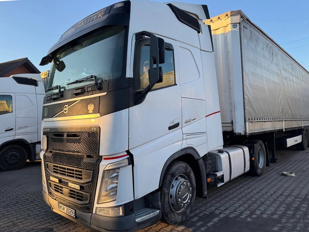 VOLVO FH13 Globetrotter - 460 Hp Caja Mecanica (2014) (En Camino a Chile Iquique)