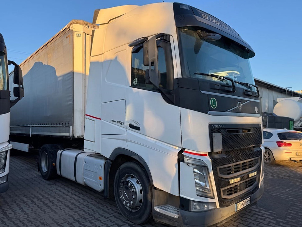 VOLVO FH13 Globetrotter - 460 Hp Caja Mecanica (2014) (En Camino a Chile Iquique) - Imagen 4