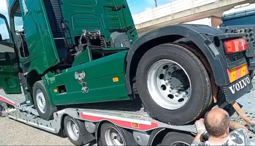 Entrega realizada por Tracto Camiones Andina